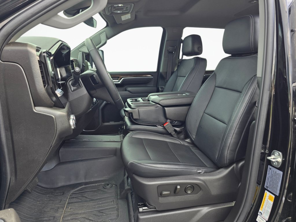 Used 2025 GMC Sierra 2500 SLE w/ SLE Value Package; AWD/4WD image 13
