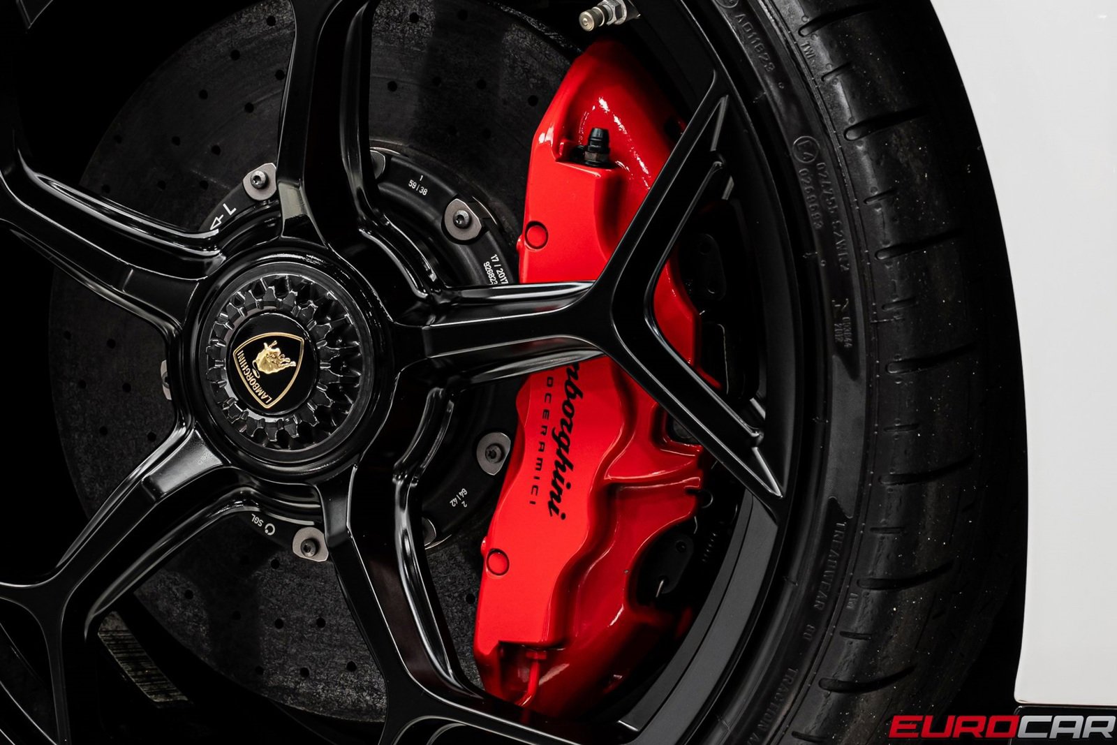 Used 2018 Lamborghini Huracan Performante image 27