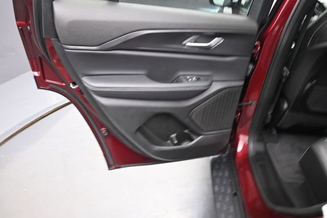 Used 2025 Jeep Grand Cherokee Altitude AWD/4WD image 17