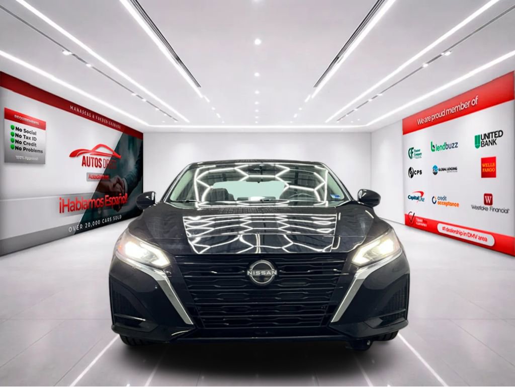 Used 2023 Nissan Altima 2.5 SL image 2