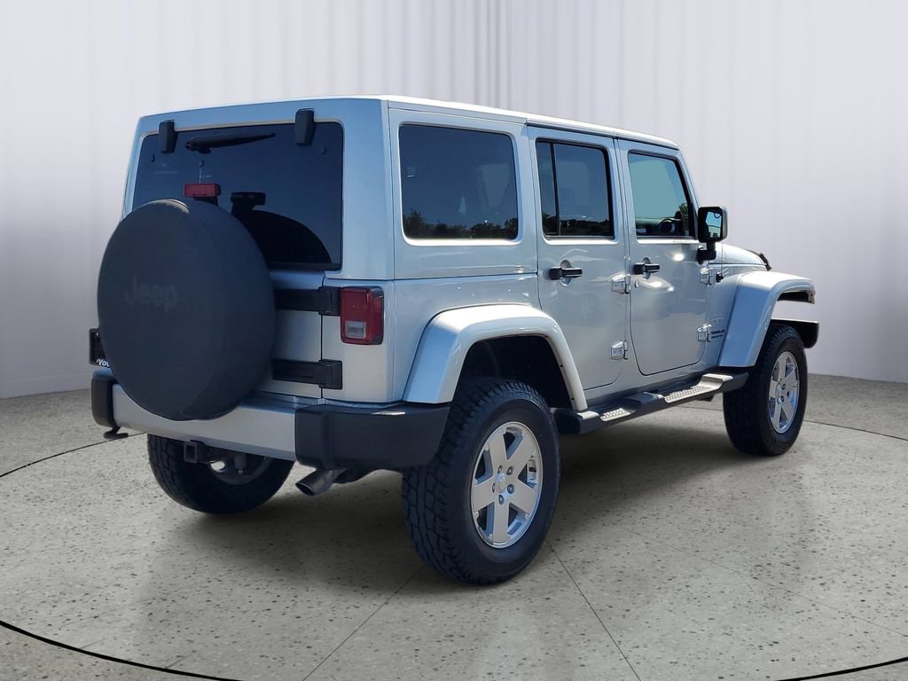 Used 2011 Jeep Wrangler Unlimited Sahara w/ Dual Top Group AWD/4WD image 3