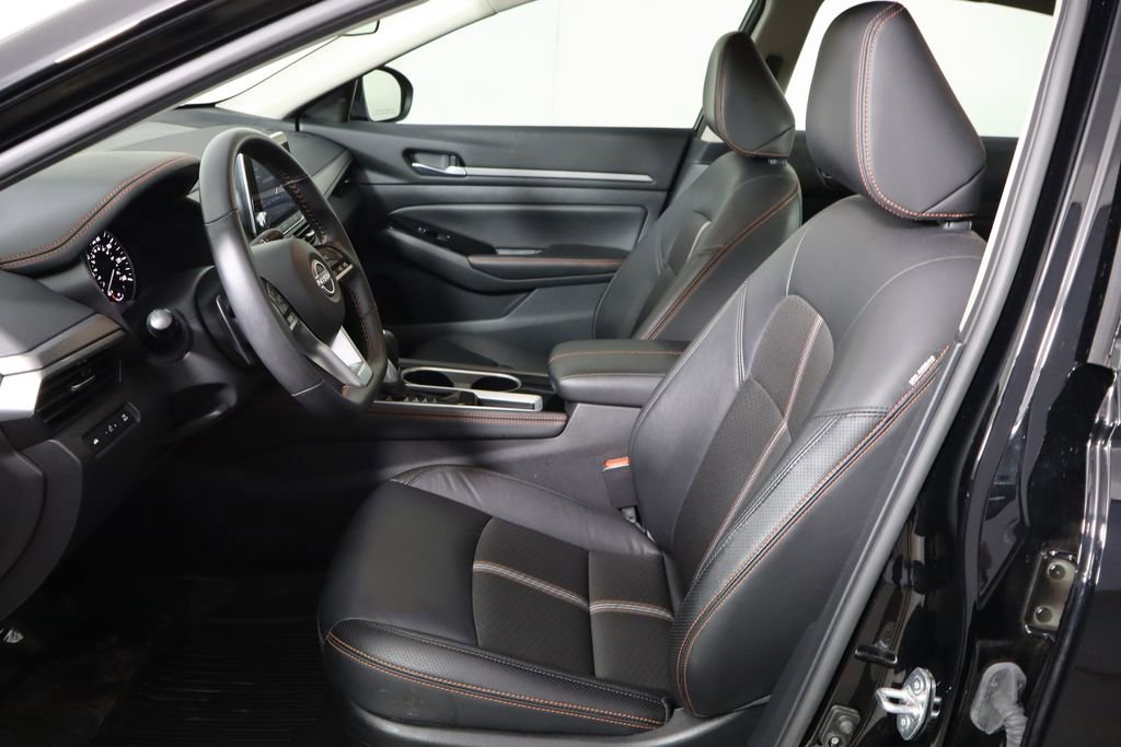 Used 2024 Nissan Altima 2.5 SR FWD image 14