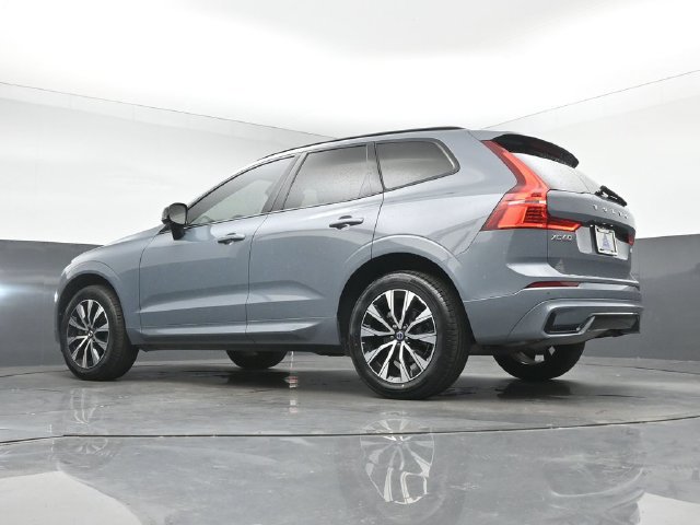 Used 2024 Volvo XC60 B5 Core w/ Protection Package Premier AWD/4WD image 37