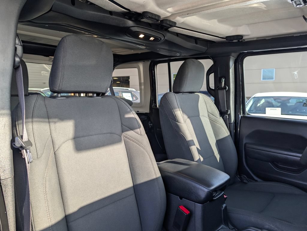 Used 2024 Jeep Wrangler Unlimited Sport AWD/4WD image 11