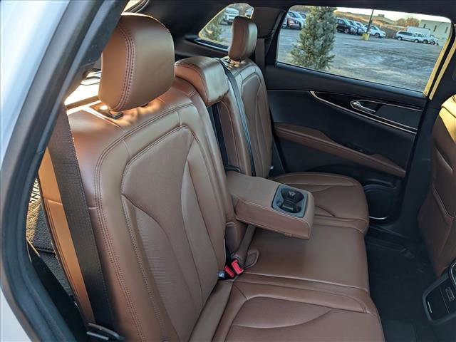 Used 2023 Lincoln Nautilus Reserve image 19