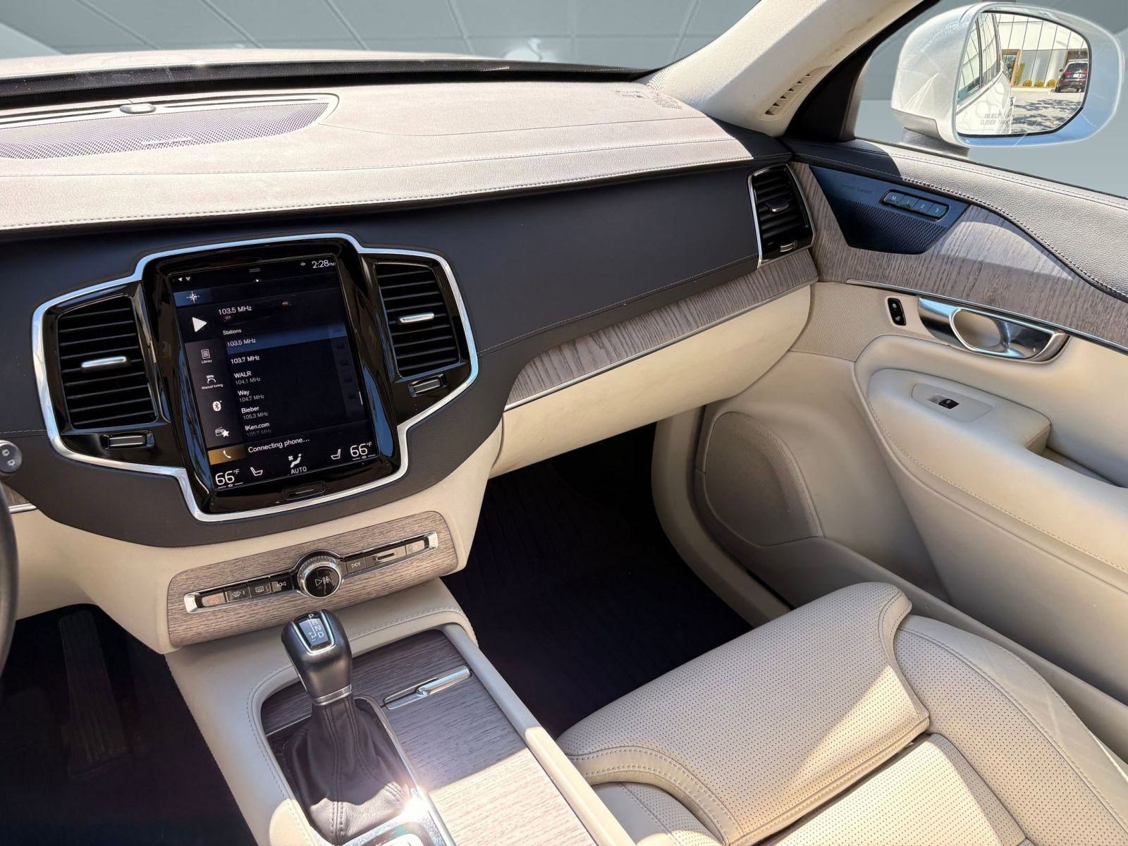 Certified 2022 Volvo XC90 T6 Inscription w/ Advanced Package image 24