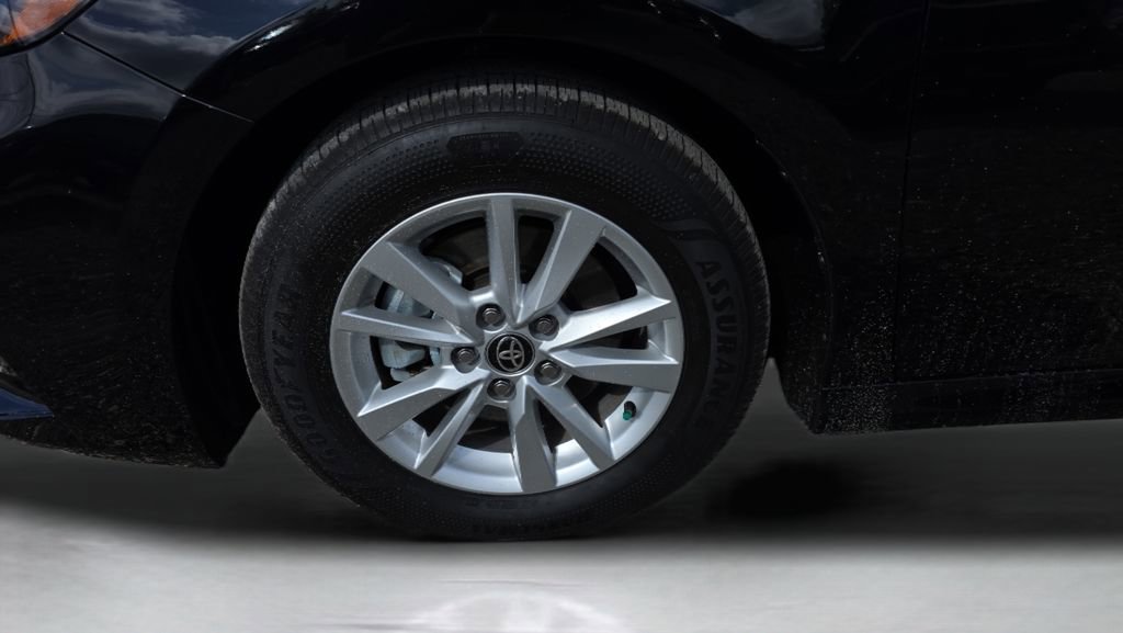 Used 2026 Toyota Camry LE image 18