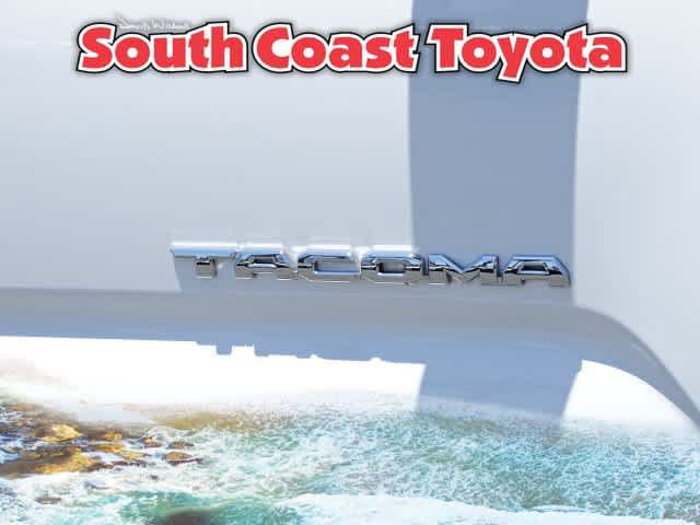 Used 2017 Toyota Tacoma TRD Sport RWD image 9