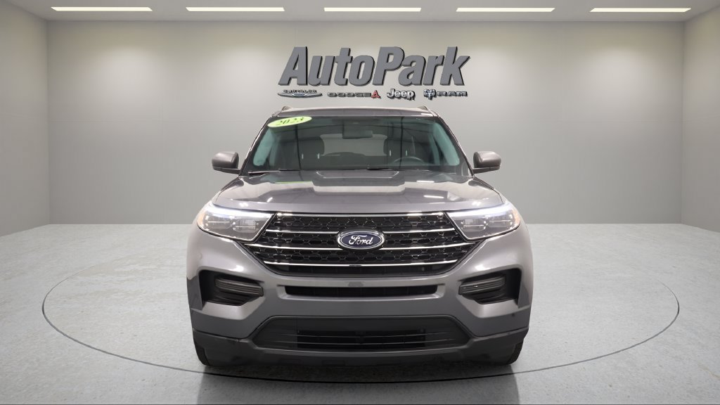 Used 2023 Ford Explorer XLT w/ Class IV Trailer Tow Package AWD/4WD image 3