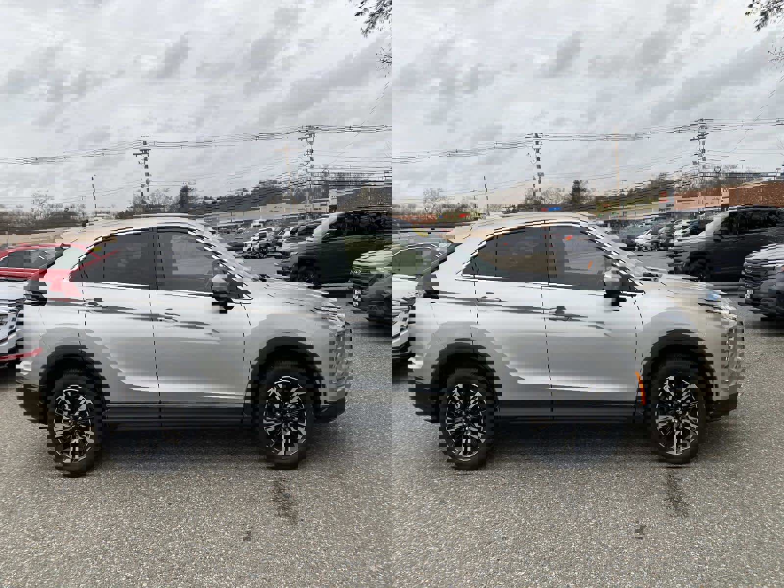 Used 2024 Mitsubishi Eclipse Cross SE image 2