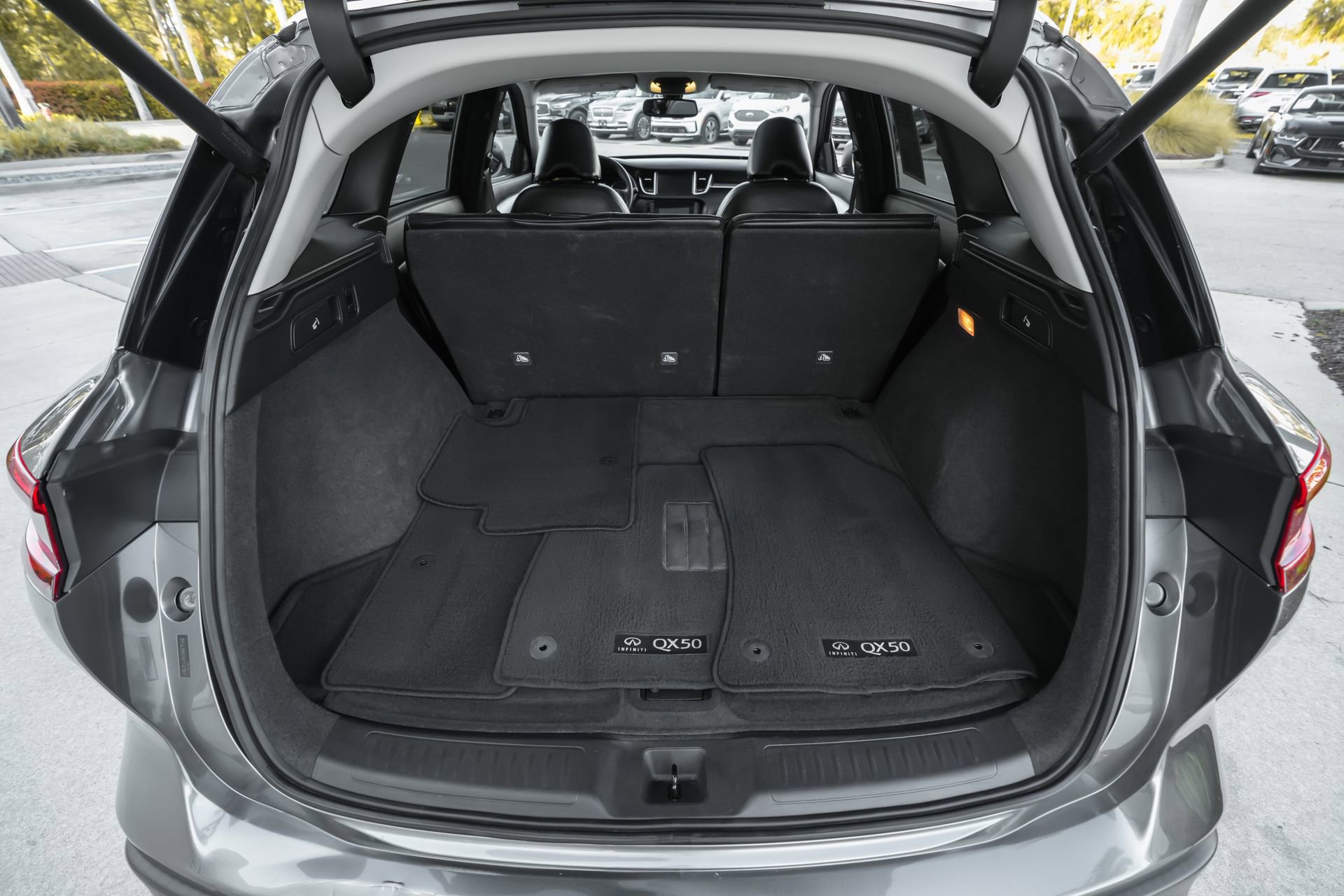 Used 2019 INFINITI QX50 Luxe w/ Navigation Package image 40