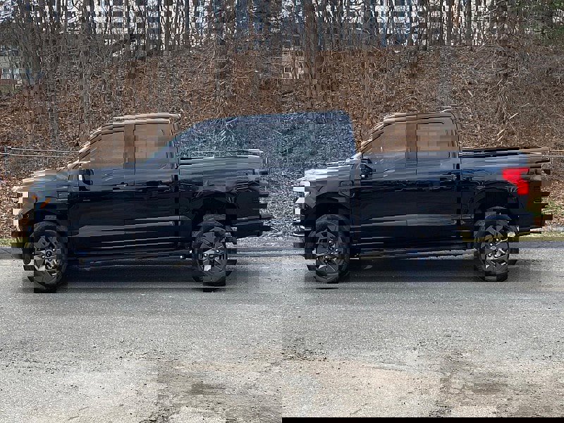 Used 2023 Ford F150 Lightning Lariat image 4