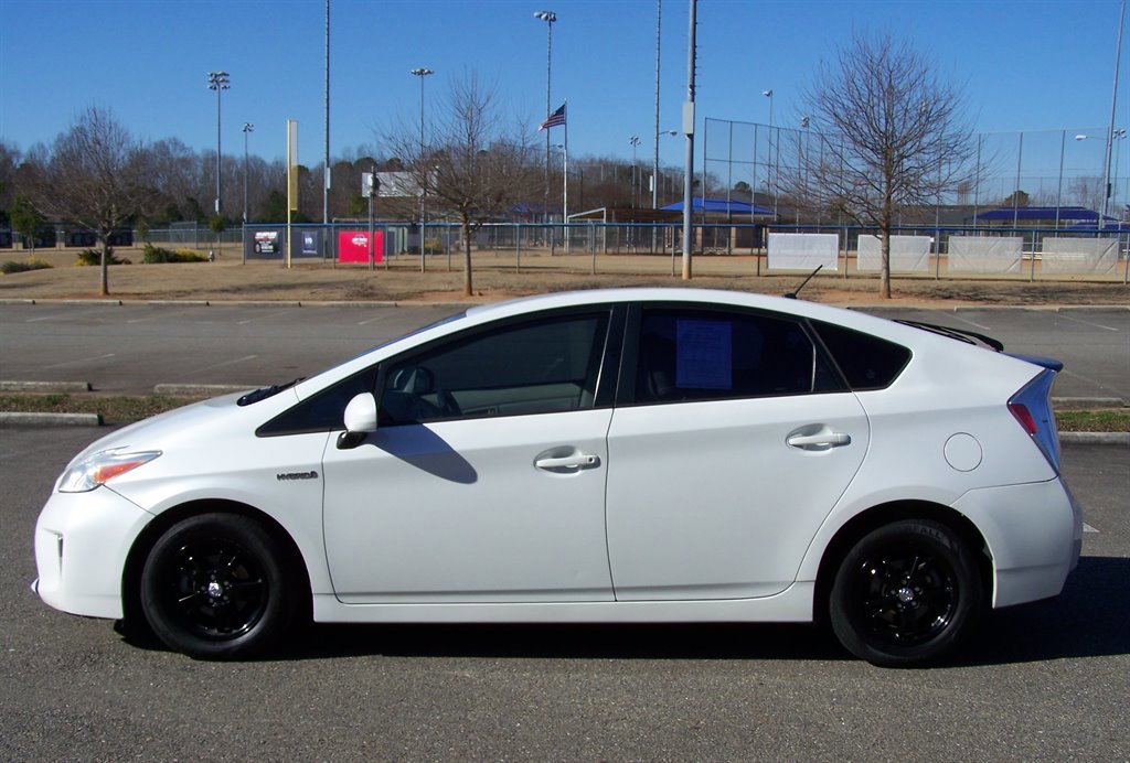 Used 2013 Toyota Prius Two image 4