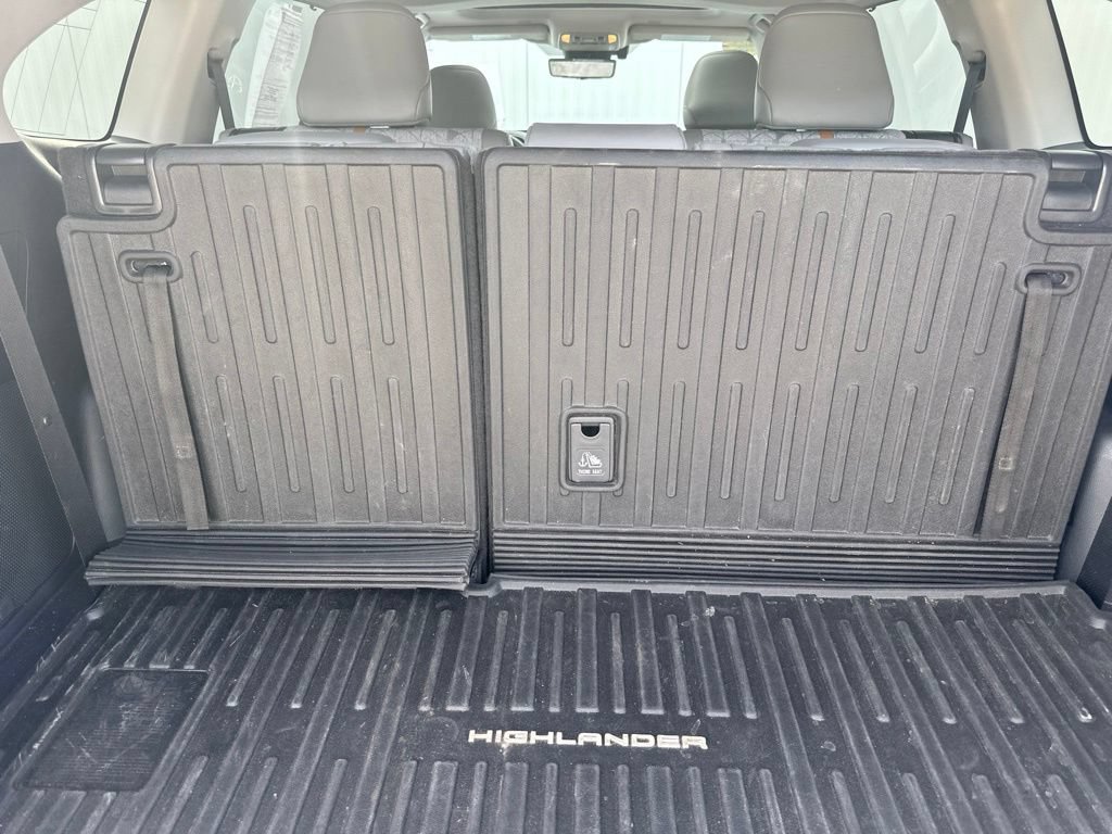 Used 2023 Toyota Highlander Bronze Edition AWD/4WD image 25