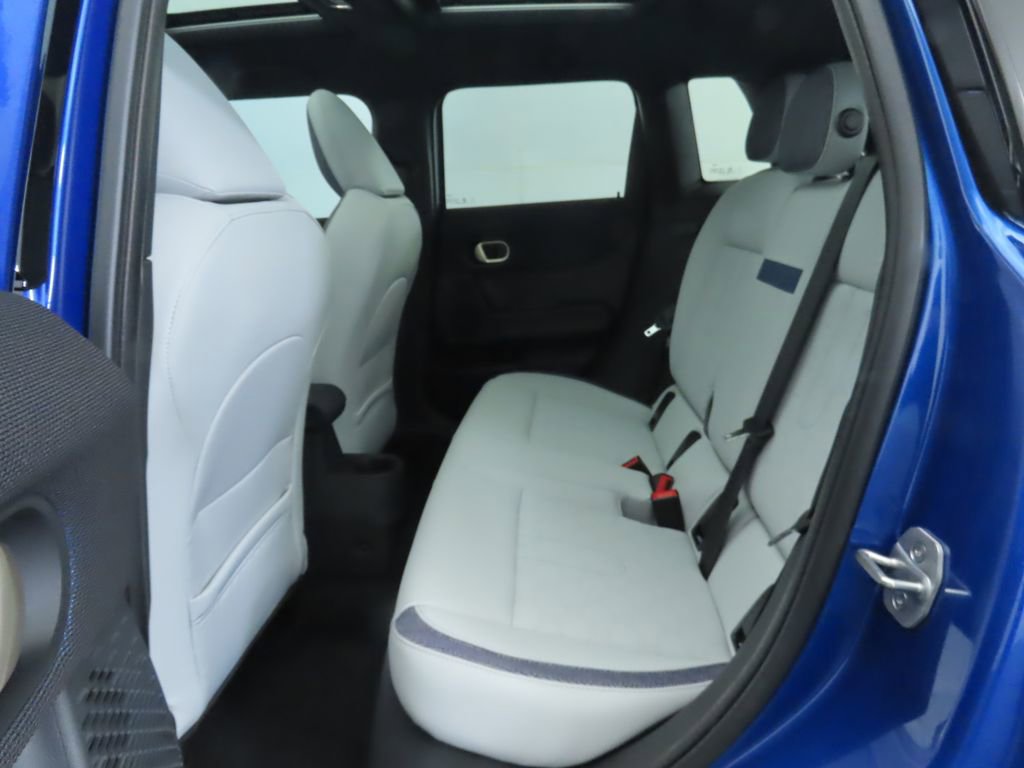 Used 2026 MINI Cooper 4-Door Hardtop image 23