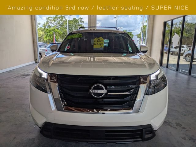 Used 2024 Nissan Pathfinder SV FWD image 9
