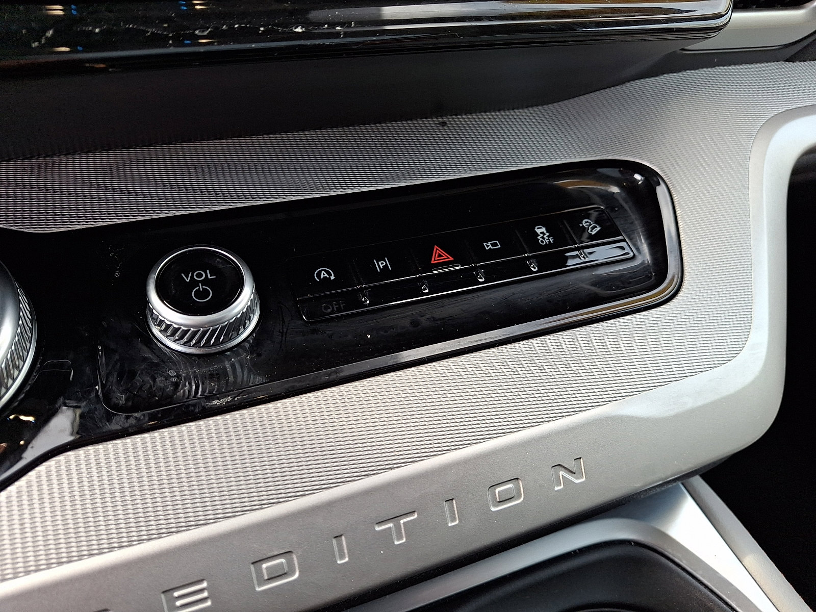 Certified 2025 Ford Expedition Max Active image 17