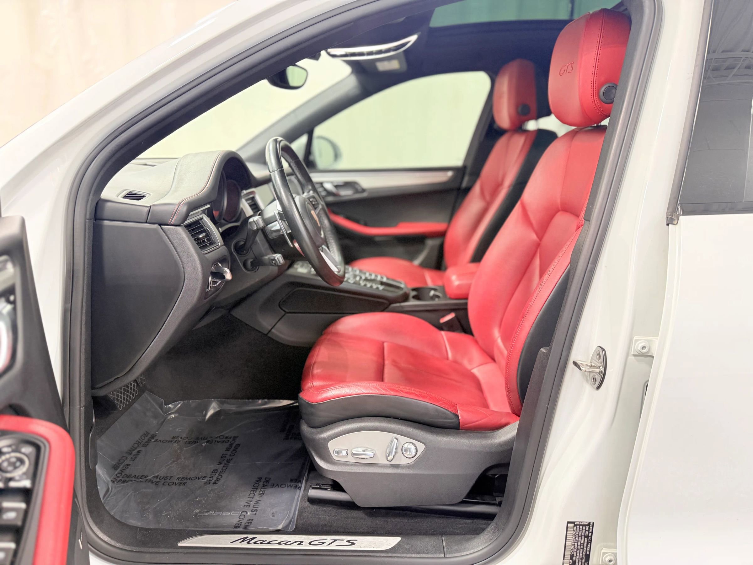 Used 2018 Porsche Macan GTS image 13