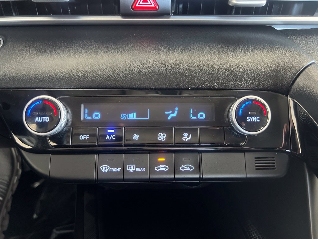 Used 2025 Hyundai Elantra Hybrid FWD image 45