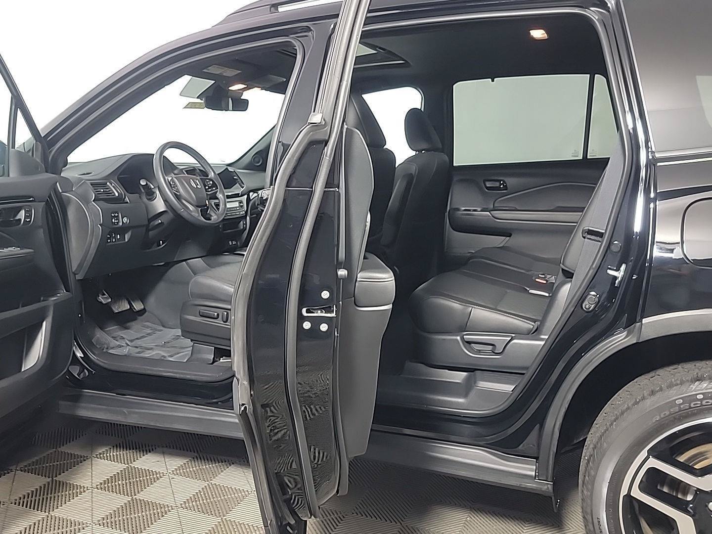 Certified 2023 Honda Passport Elite image 17
