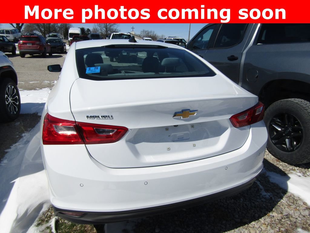 Used 2021 Chevrolet Malibu LS w/ Driver Confidence Package II image 4