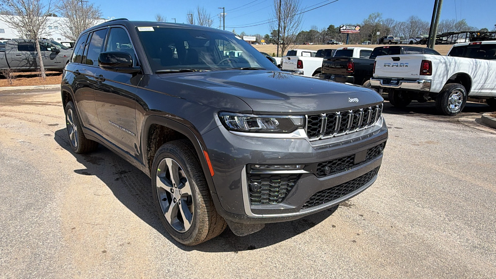 New 2026 Jeep Grand Cherokee Limited w/ Luxury Tech Group II AWD/4WD image 5