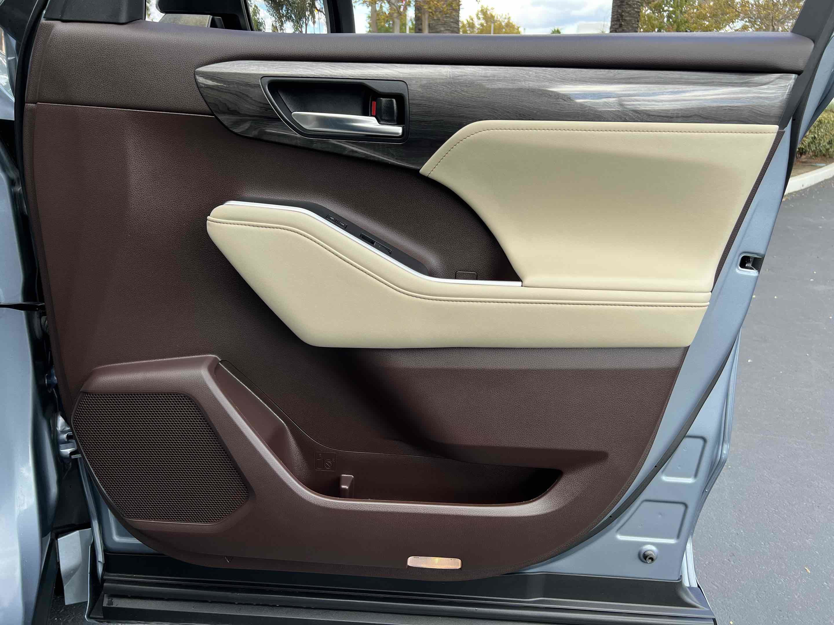 Used 2020 Toyota Highlander Platinum image 74