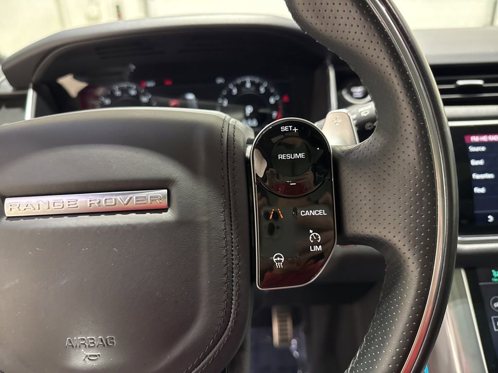 Used 2022 Land Rover Range Rover Sport HSE Silver Edition image 28