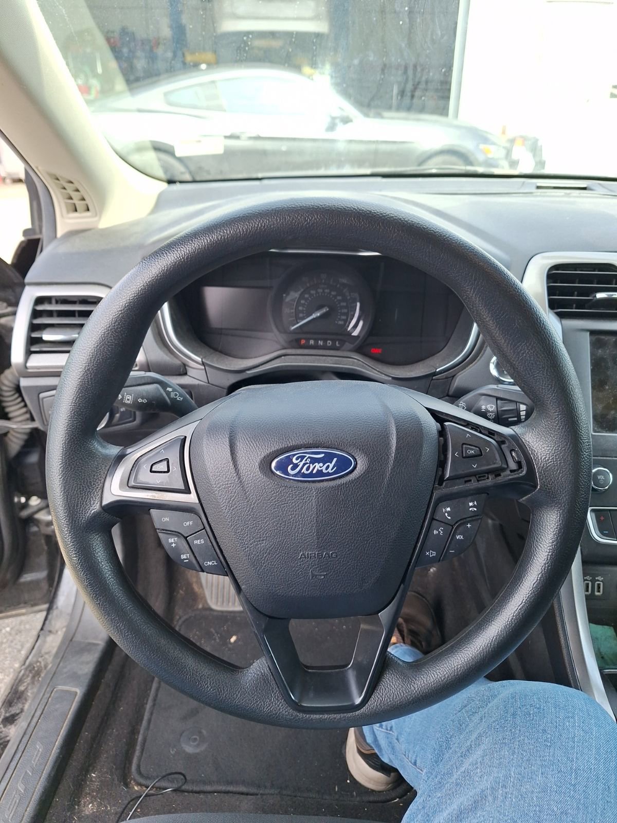 Used 2020 Ford Fusion SE FWD image 7