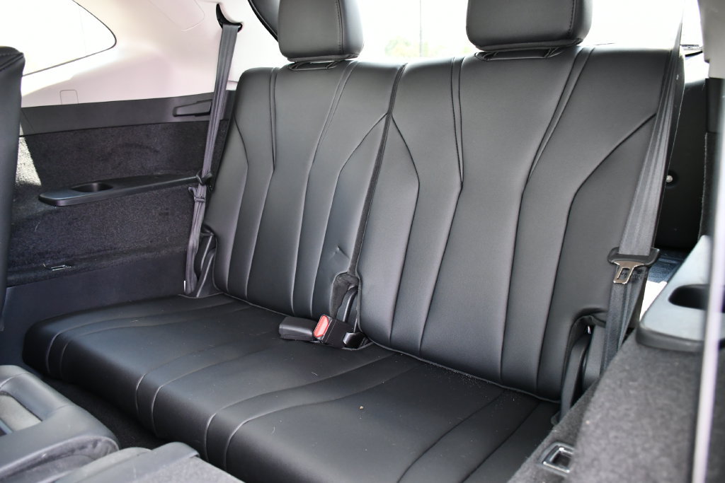 Used 2023 Acura MDX FWD image 24