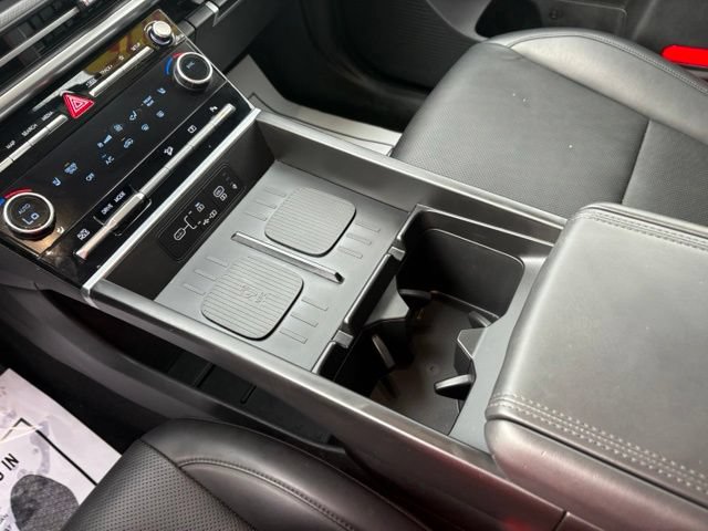 Used 2025 Hyundai Santa Fe SEL FWD image 19