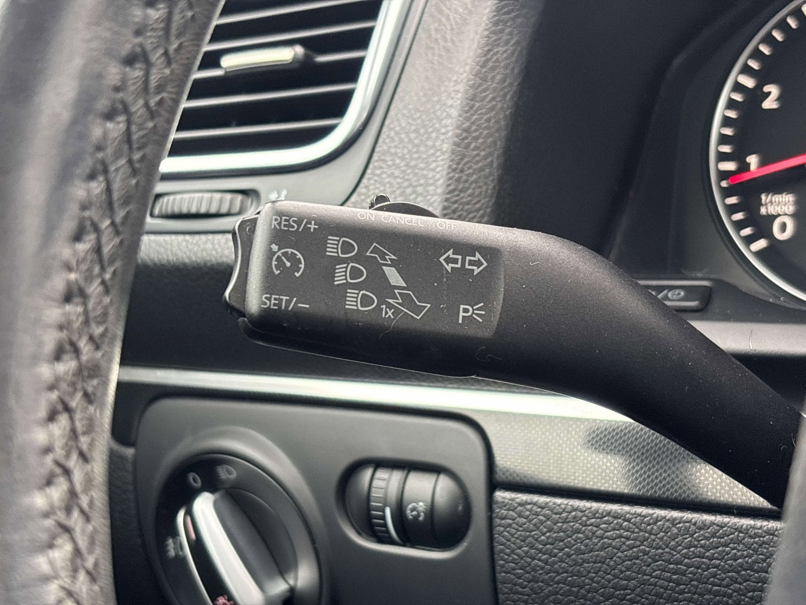 Used 2013 Volkswagen Eos image 24