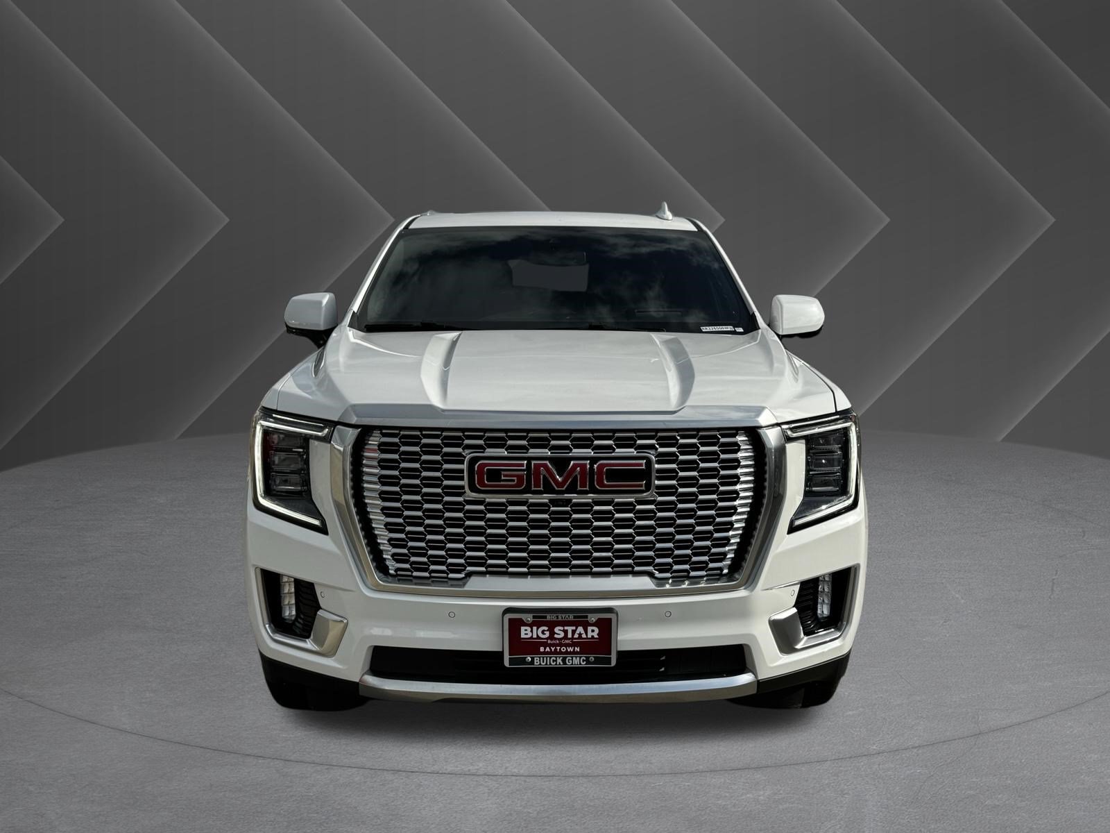 Used 2024 GMC Yukon XL Denali AWD/4WD image 3