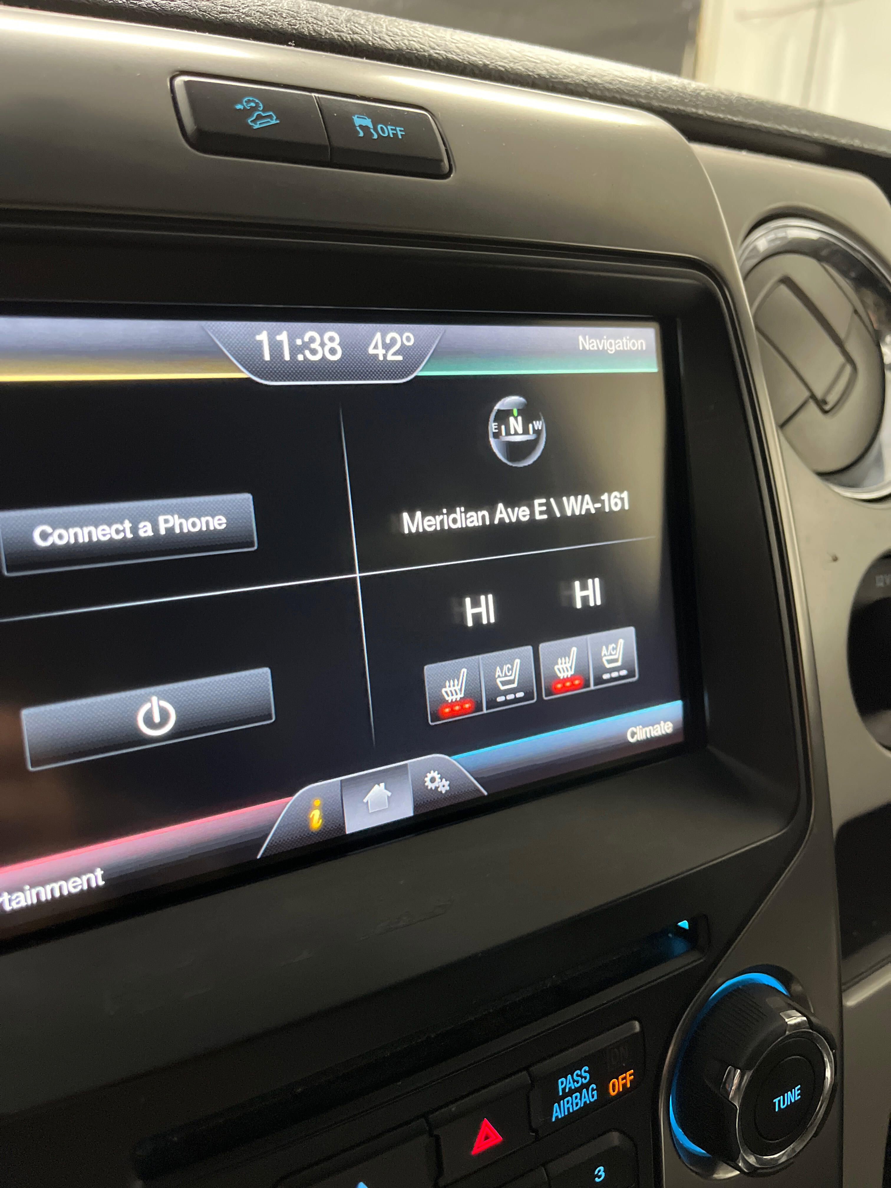 Used 2014 Ford F150 FX4 w/ Equipment Group 402A Luxury AWD/4WD image 16