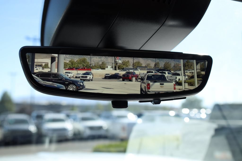 New 2026 GMC Sierra 3500 Denali Ultimate AWD/4WD image 17