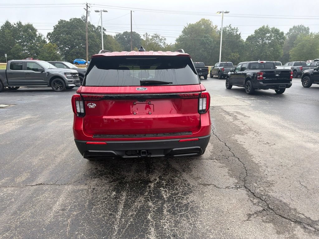 Used 2026 Ford Explorer ST-Line w/ Premium Package RWD image 4