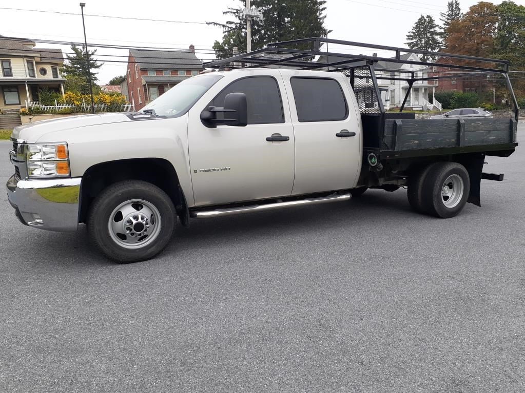 Used 2008 Chevrolet Silverado 3500 LT w/ EZ-Lift Tailgate Package AWD/4WD image 3