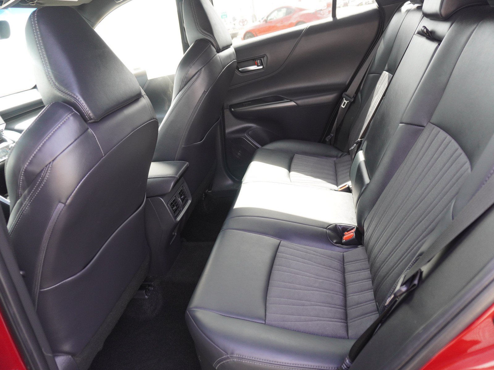 Used 2021 Toyota Venza XLE AWD/4WD image 13