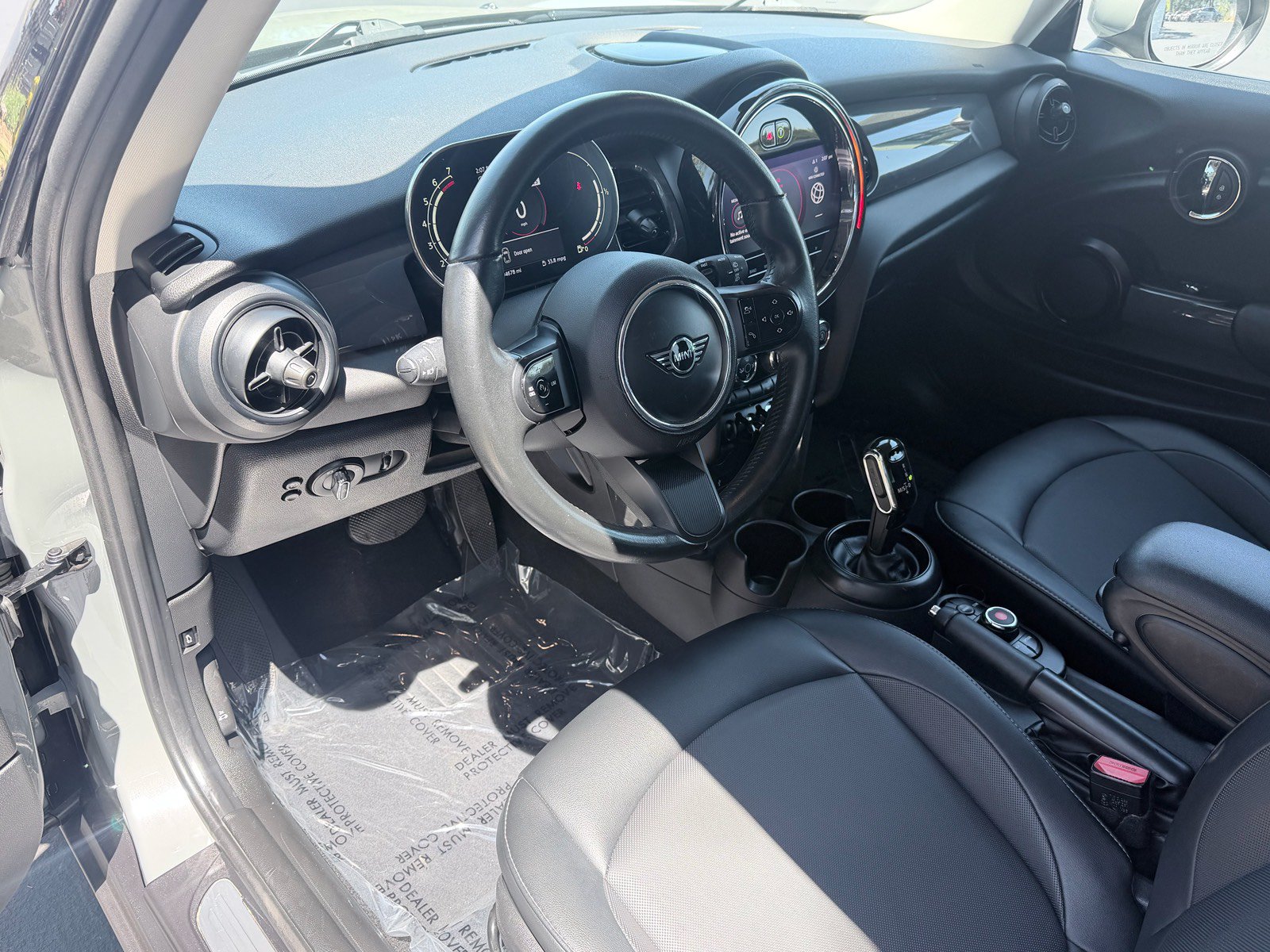 Used 2022 MINI Cooper 2-Door Hardtop FWD image 10