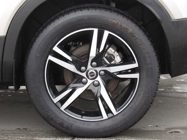 Used 2024 Volvo XC40 B5 Core AWD/4WD image 33