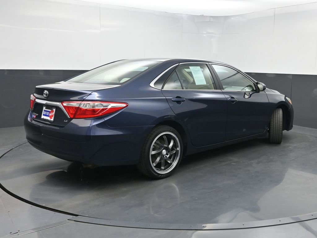 Used 2016 Toyota Camry LE image 18