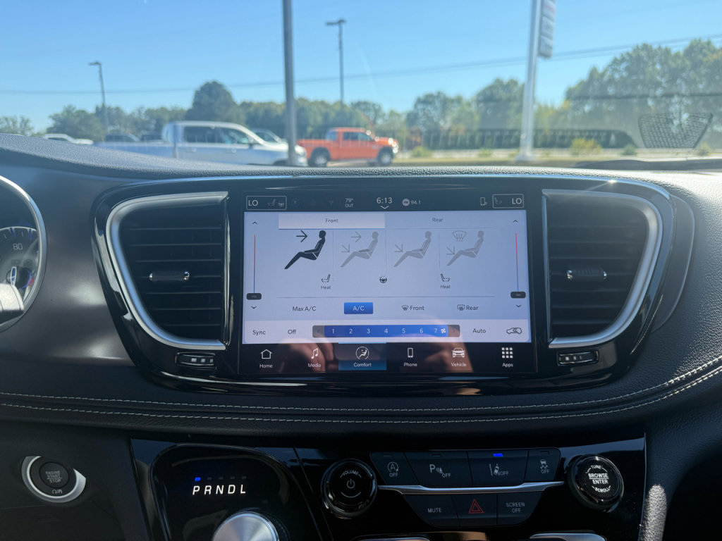 New 2026 Chrysler Pacifica Select image 25