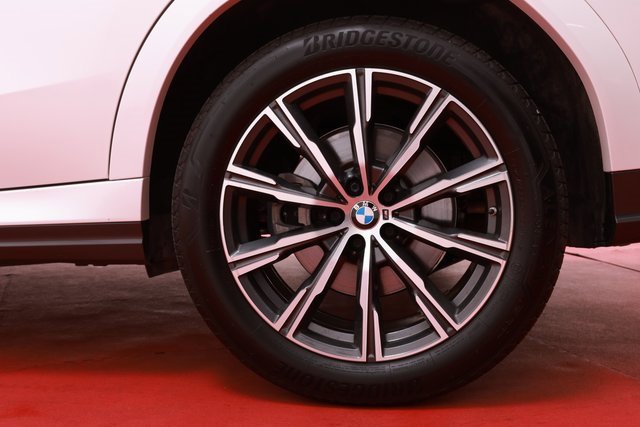 Used 2023 BMW X6 xDrive40i w/ M Sport Package image 24