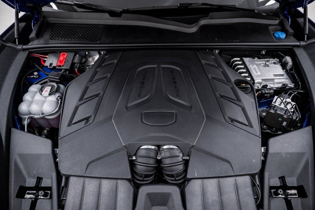 New 2025 Porsche Cayenne GTS AWD/4WD image 29