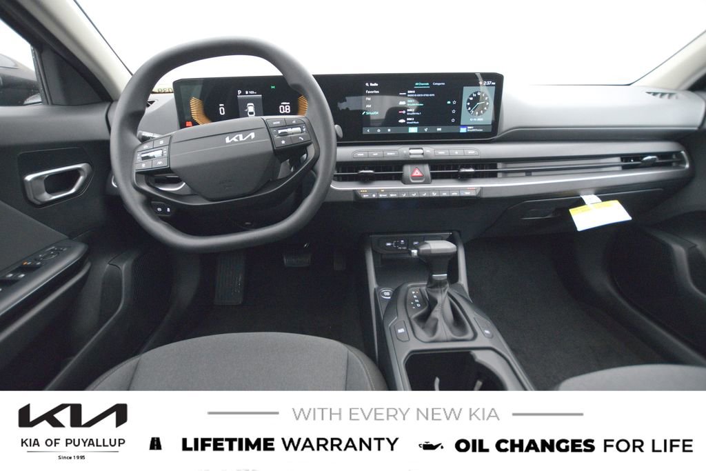 New 2025 Kia K4 LX image 17