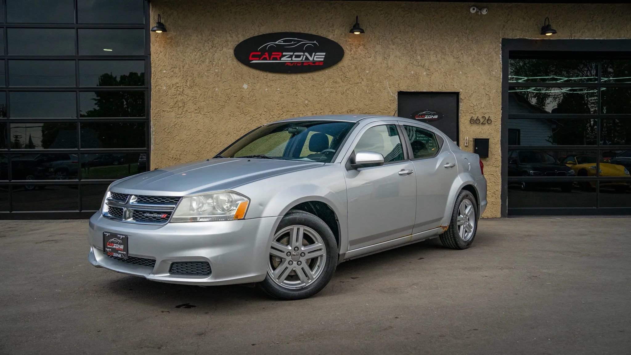 Used 2012 Dodge Avenger SXT FWD image 17