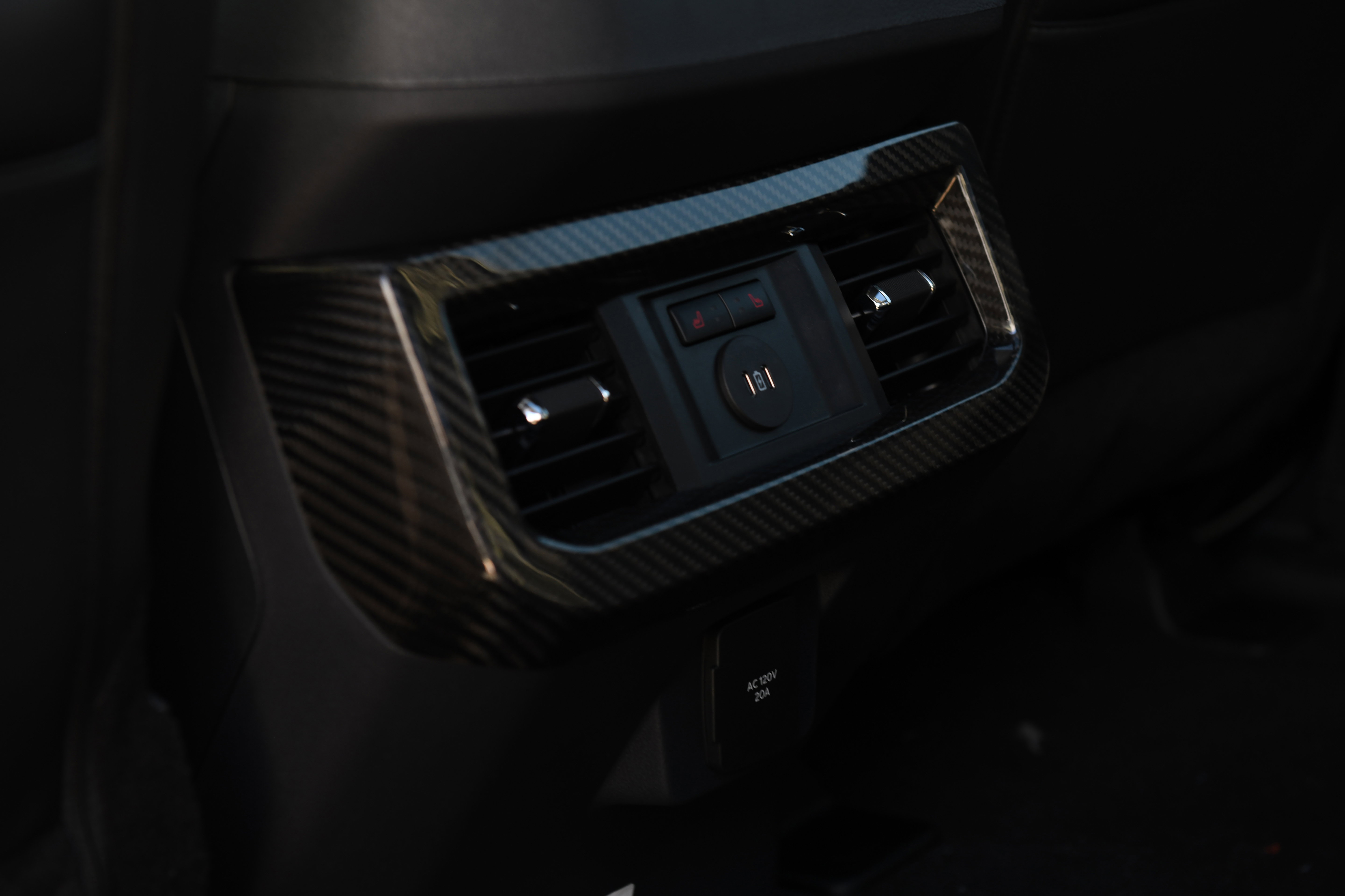 New 2026 Ford F250 Lariat w/ Black Appearance Package image 59