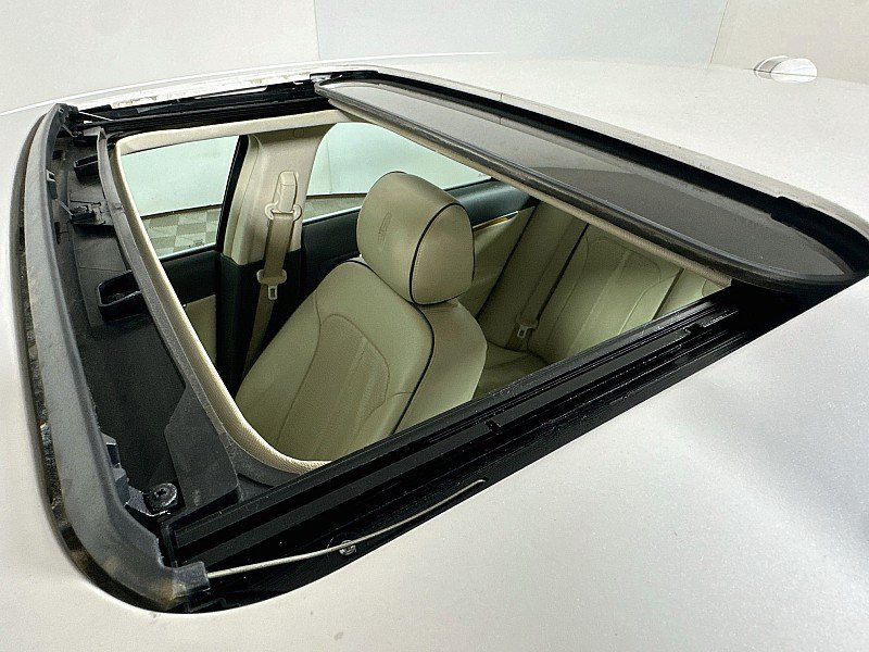 Used 2012 Lincoln MKZ FWD image 14