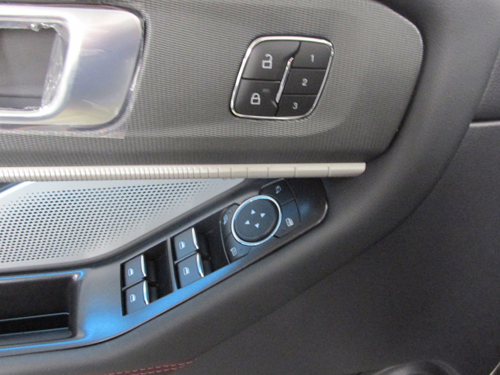 New 2025 Ford Explorer ST w/ Sun And Sound Package image 29