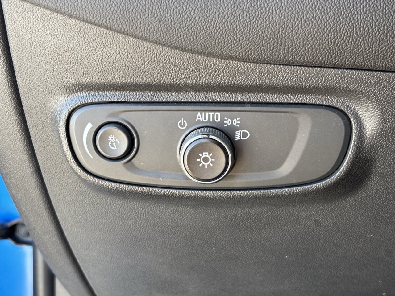 Used 2024 Chevrolet Equinox LT FWD image 30